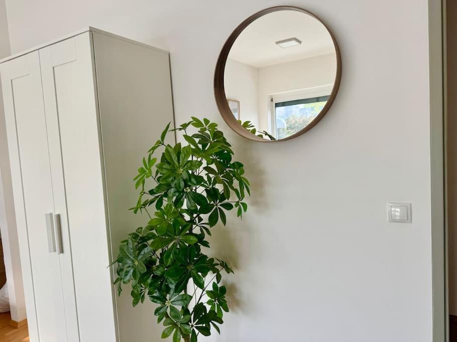 130 M2 4 Bedroom With Balcony & Free Parking * Wien